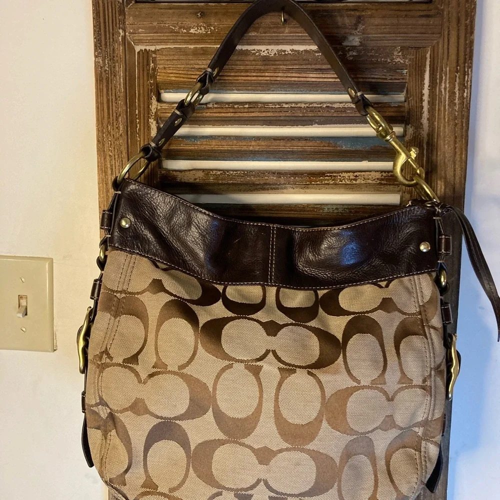 COACH ZOE F12674 signature SHOULDERBAG SATCHEL TOTE - Picture 2 of 11